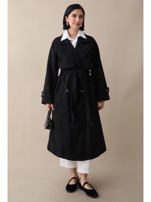 Kapaklı Kuşaklı Astarsız Siyah Kaşe Kaban