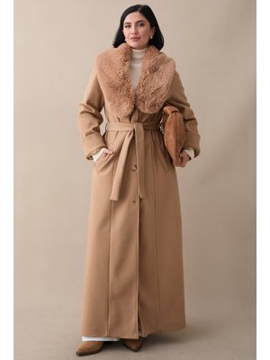 Yakası Kürklü Astarlı Kuşaklı Camel Kaşe Kaban