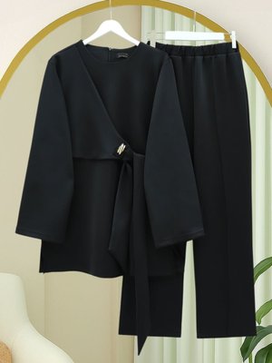 Siyah Önü Çapraz Bağlamalı Yırtmaçlı Scuba Takım