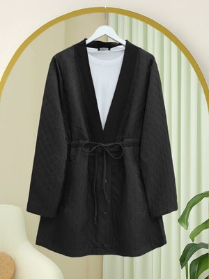 Siyah V Yaka Beli Bağcıklı Cepli Düğmeli Kap