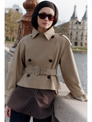 Kemerli Kısa Trençkot Kum