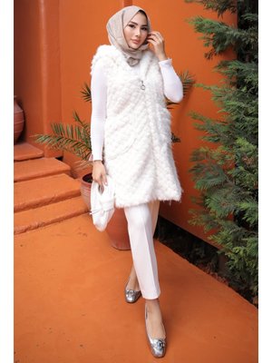 Ekru Kapüşonlu Astarkı Kürk Yelek