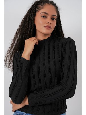 Siyah Dokulu Esnek Örme Bluz