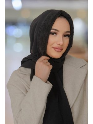 Siyah Kürk Kapüşonlu Çıtçıtlı Şal