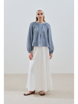 Mavi Dokulu Yakası Düğmeli Bluz