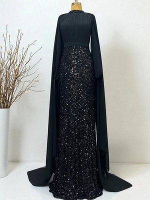 Siyah Şifon Pelerin Detaylı Eteği Boncuk İşlemeli Büyük Beden Abiye Elbise