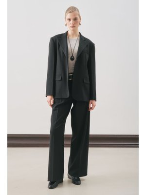 Siyah Dına Pile Detaylı Pantolon