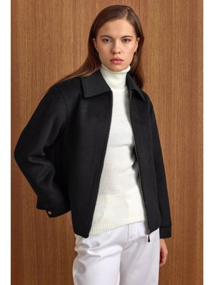 Siyah Fermuar Kapamalı Oversize Kısa Kaban