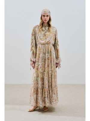 Uzun Büzgülü Şifon Elbise Blossoms