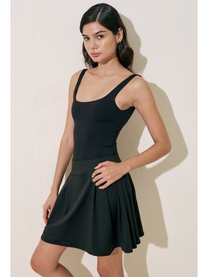 Siyah Pile Detaylı Mayo Etek