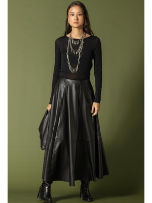 Siyah Parçalı Kloş Deri Etek