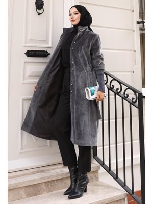 Gri Broş Detaylı Kaban