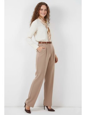 Bej Kemerli Pantolon
