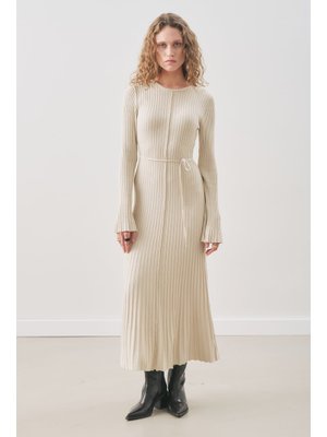 Bej Kloş Etekli Lastik Örgü Elbise