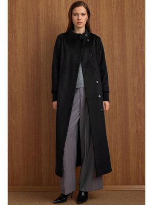 Siyah Hakim Yaka Ribana Detaylı Uzun Moher Kaban