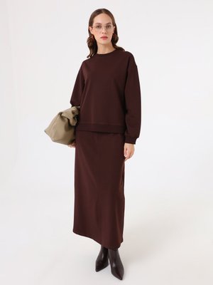 Kahverengi Basic Sweatshirt Uzun Etek İkili Takım