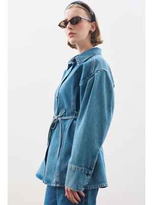 Mavi Bağlama Detaylı Denim Gömlek
