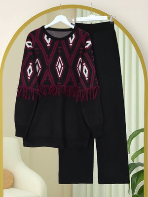 Siyah Önü Ve Kolu Saçaklı Piksel Desen Triko Takım