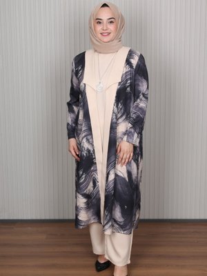 Siyah Desenli Takım