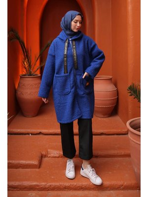 Saks Mavi Kapüşonlu Cep Detaylı Buklet Kaban