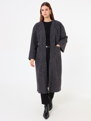 Gri Deri Kemer Detaylı Kalın Hırka