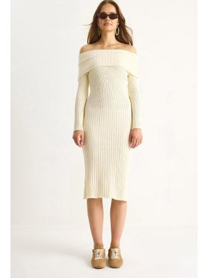 Ekru Fitilli Madonna Yaka Triko Elbise