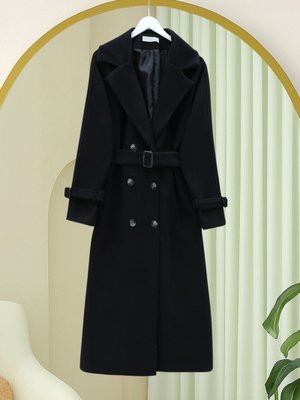 Siyah Önü Düğmeli Beli Ve Kolu Kemerli Cepli Astarlı Kaşe Kap