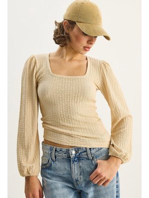 Bisküvi Kare Yaka Uzun Kollu Gofre Bluz