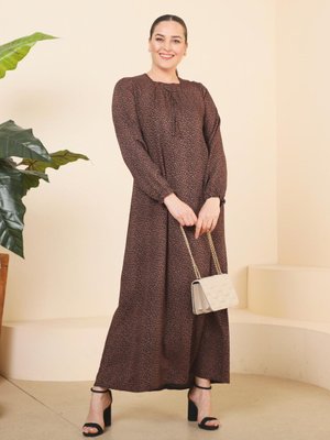 Kahverengi Kadin Buyuk Beden Çıtır Desen Uzun Anne Günlük Elbise