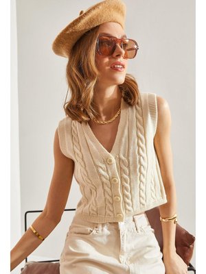 Krem Saç Örgülü Triko Yelek