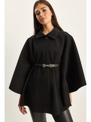 Siyah Yakalı Tek Düğme Detaylı Kemerli Kaşe Panço