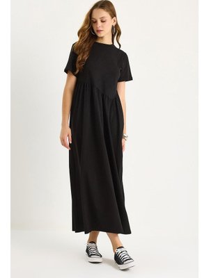 Siyah Büzgülü Uzun Örme Elbise