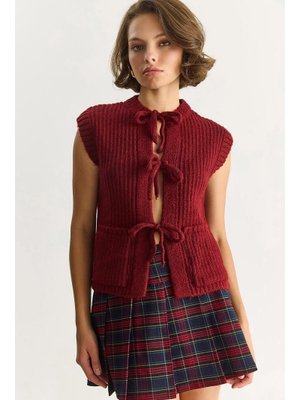 Bordo Önden Bağlamalı Cep Detaylı Triko Yelek