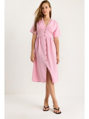 Şeker Pembe V Yaka Bel Detaylı Düğmeli Kısa Kollu Viskon Keten Elbise