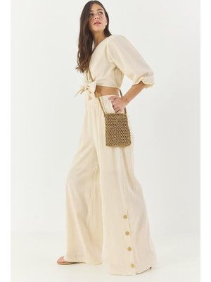 Bej Bağlama Detaylı Bluz Paçası Düğmeli Pantolonlu Astarlı Alt Üst Takım