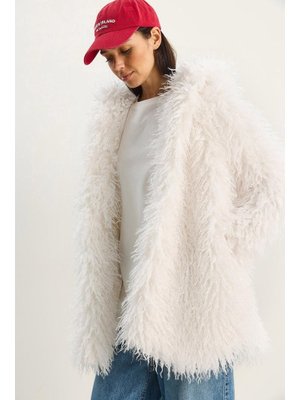 Beyaz Çift Düğme Detaylı Kapüşonlu Astarlı Tibet Kaban