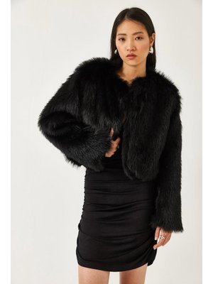 Siyah Suni Kürkllü Astarlı Mont