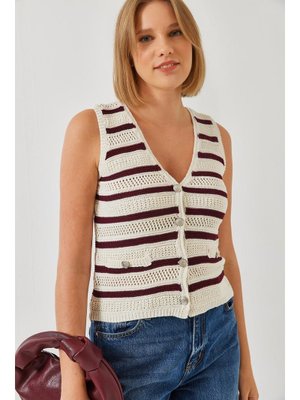 Ekru Bordo V Yaka Üç Düğmeli Çizgili Triko Yelek