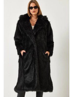 Siyah Uzun Kürklü Astarlı Mont