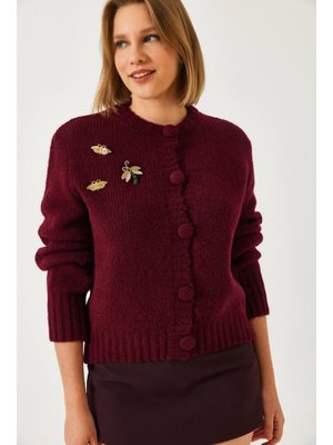 Bordo Broş Detaylı Triko Hırka