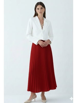 Kırmızı Piliseli Etek