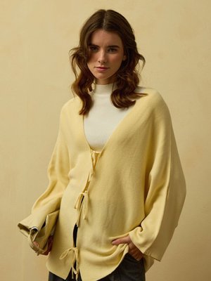 Fiyonklu Triko Ceket Tereyağ Sarısı