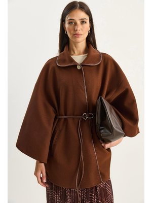 Kahverengi Cep Detaylı Suni Deri Kemerli Kaşe Panço