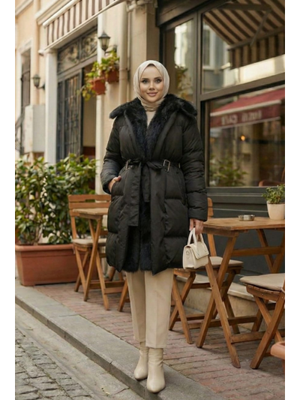 Tüy Detaylı, Kuşaklı Ve Cepli Siyah Şişme Mont