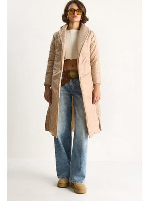 Krem Kuşaklı Şal Yaka Kapitone Kaban