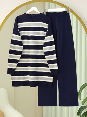 Gri Yuvarlak Yaka Renkli Çizgili Salaş Triko Takım