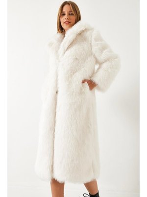 Ekru Uzun Kürklü Astarlı Mont