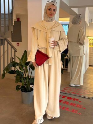 Krem Oysho Bağlamalı Detaylı Pantolon Takım