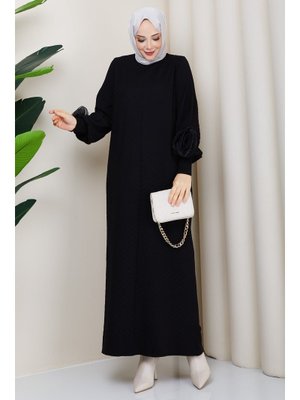 Kolu Gül Detaylı Merserize Triko Elbise