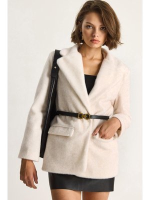 Krem Cep Detaylı Astarlı Kemerli Peluş Dokulu Blazer Ceket